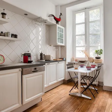 Orphee - Proche Des Marchines De Lile Nantes